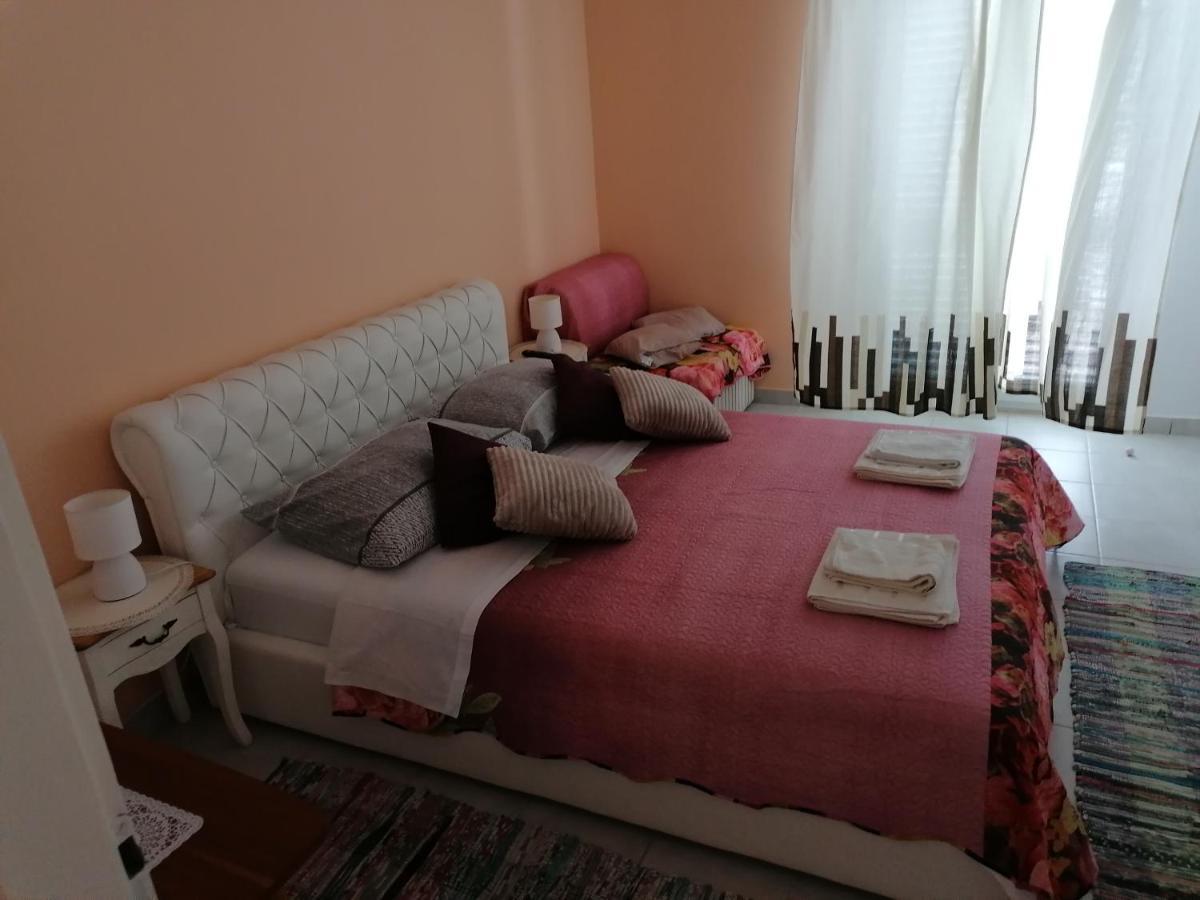 Apartmani Rija 3 Pag Town Exteriör bild