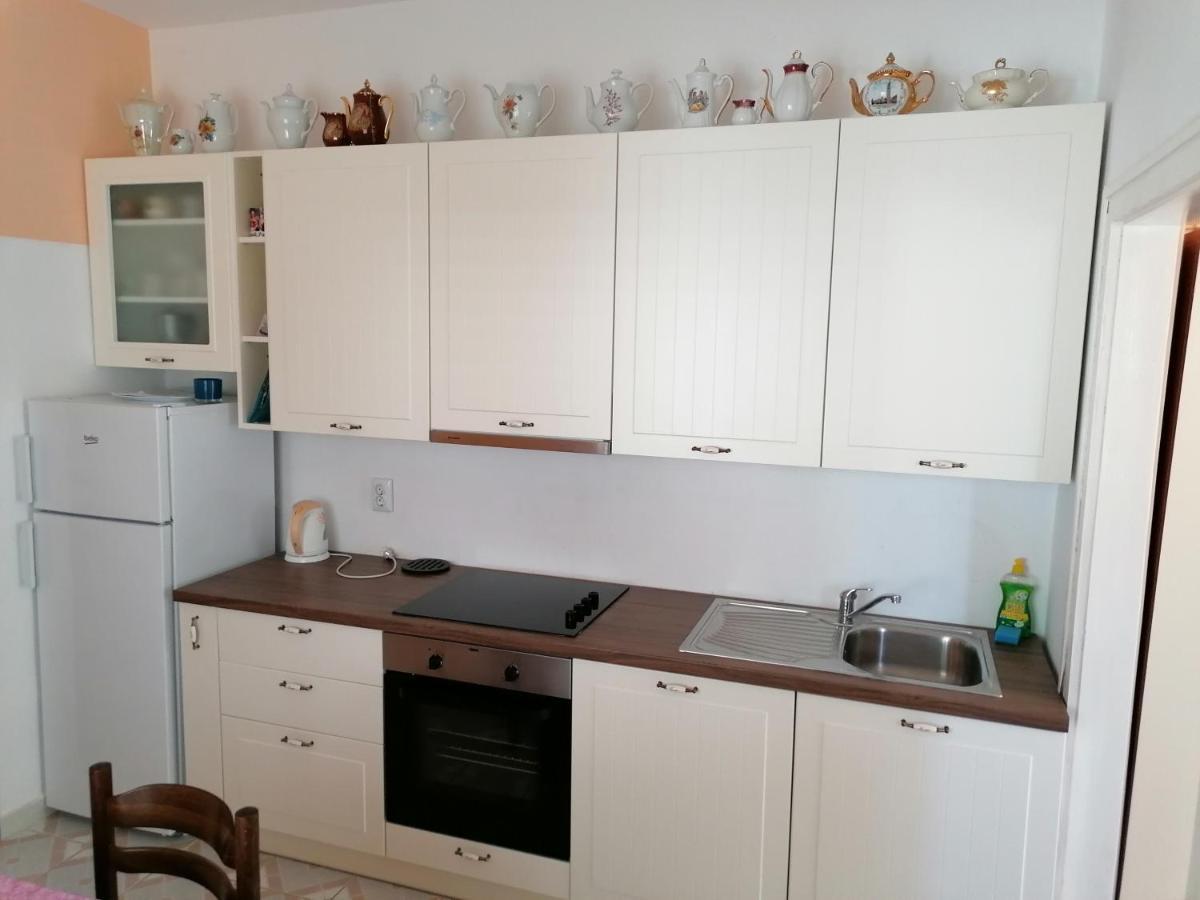 Apartmani Rija 3 Pag Town Exteriör bild