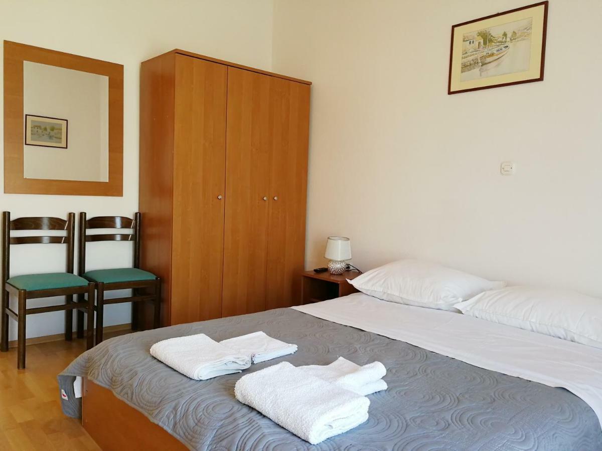 Apartmani Rija 3 Pag Town Exteriör bild