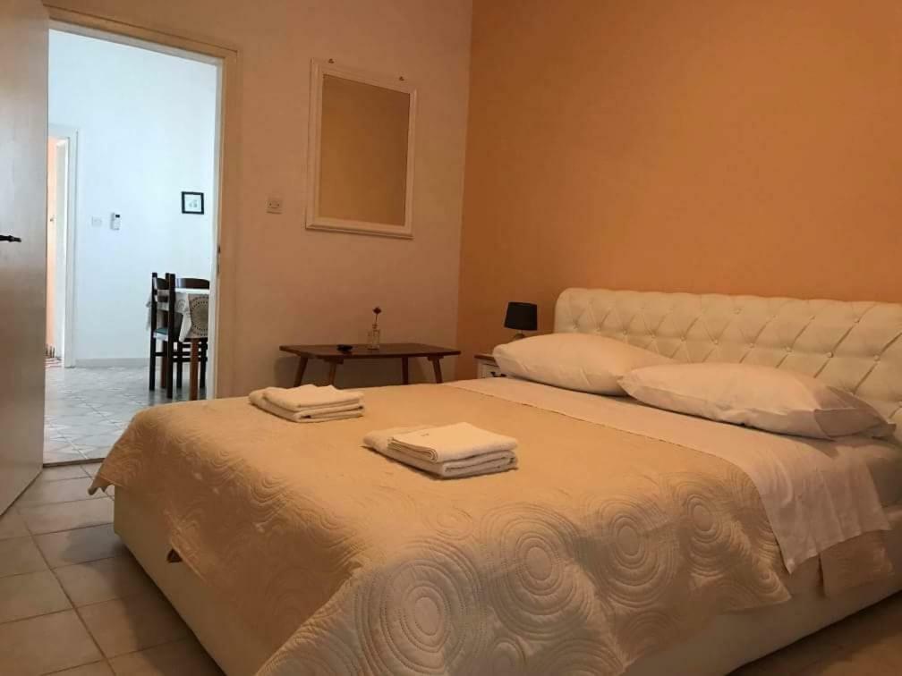 Apartmani Rija 3 Pag Town Exteriör bild